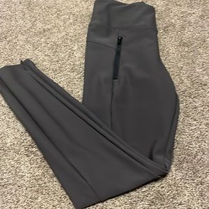 Athleta slimming leggings